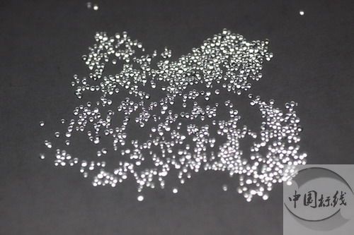 兴宁金属表面处理厂喷砂玻璃微珠清理